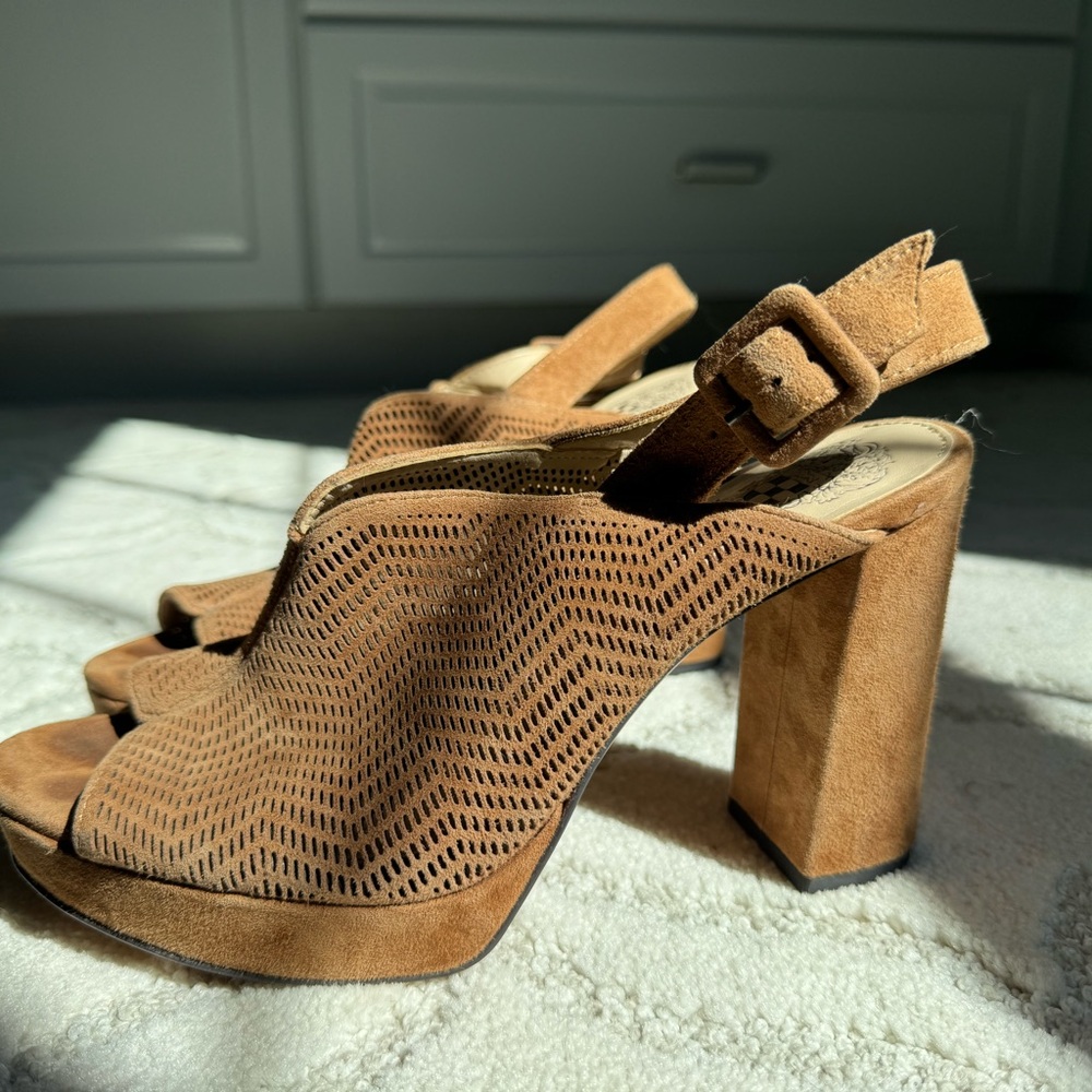 Vince Camuto Jenseya Suede Open-Toe Block Heel Sandals in Tan size 7.5M